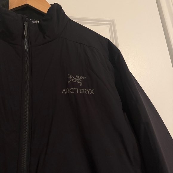 Arc'teryx Men's Black Performance Jacket - Picture 3 of 9